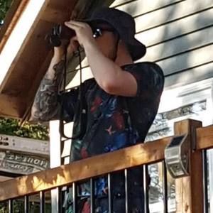 Meet your Posher, Brady